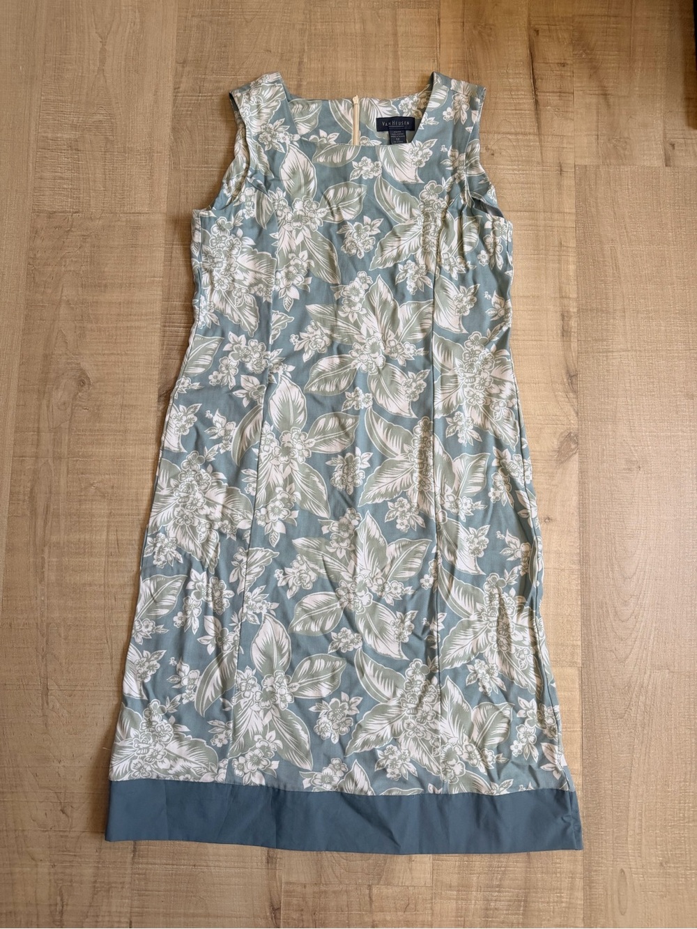 Van Heusen Vintage 90s Floral Rayon Shift Dress